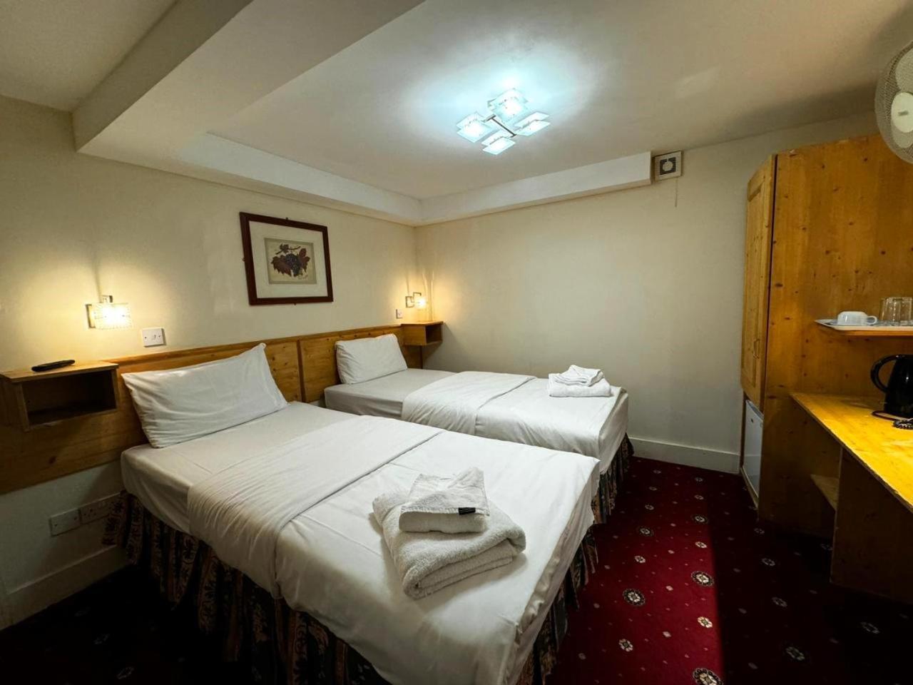 Bridge Park Hotel Londra Exterior foto