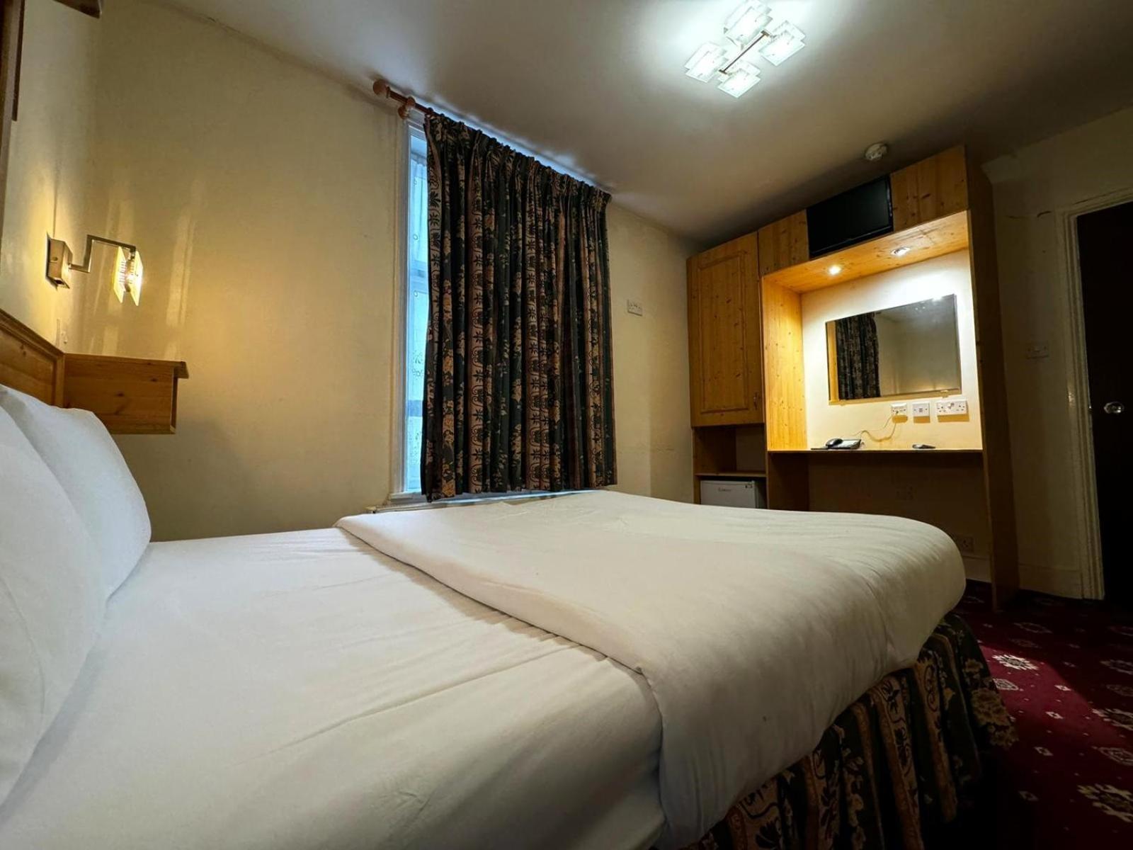 Bridge Park Hotel Londra Exterior foto