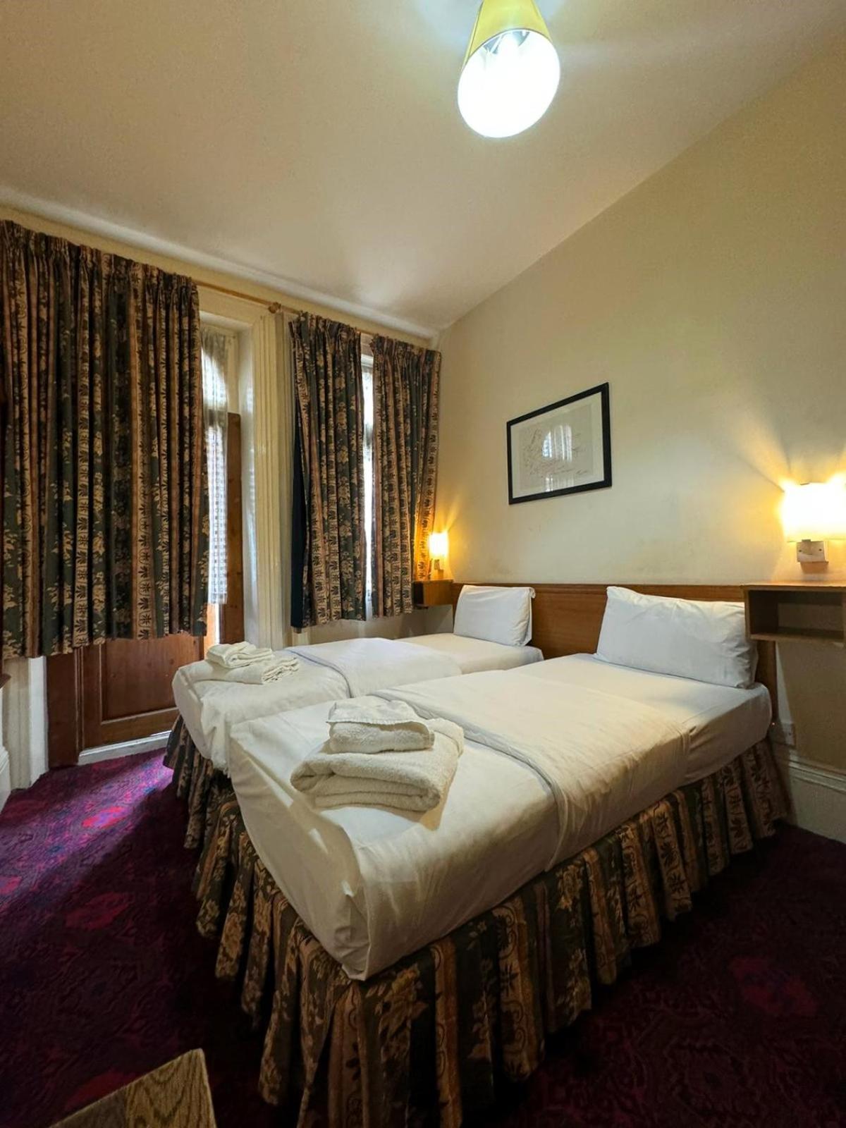Bridge Park Hotel Londra Exterior foto